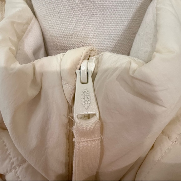 Free People Movement - Round And Round Puffer Size M - Picture 9 of 16